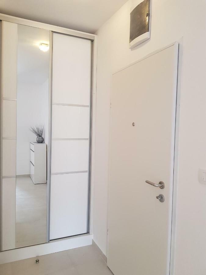 Lux Apartment Teodora Rafailovici Ngoại thất bức ảnh