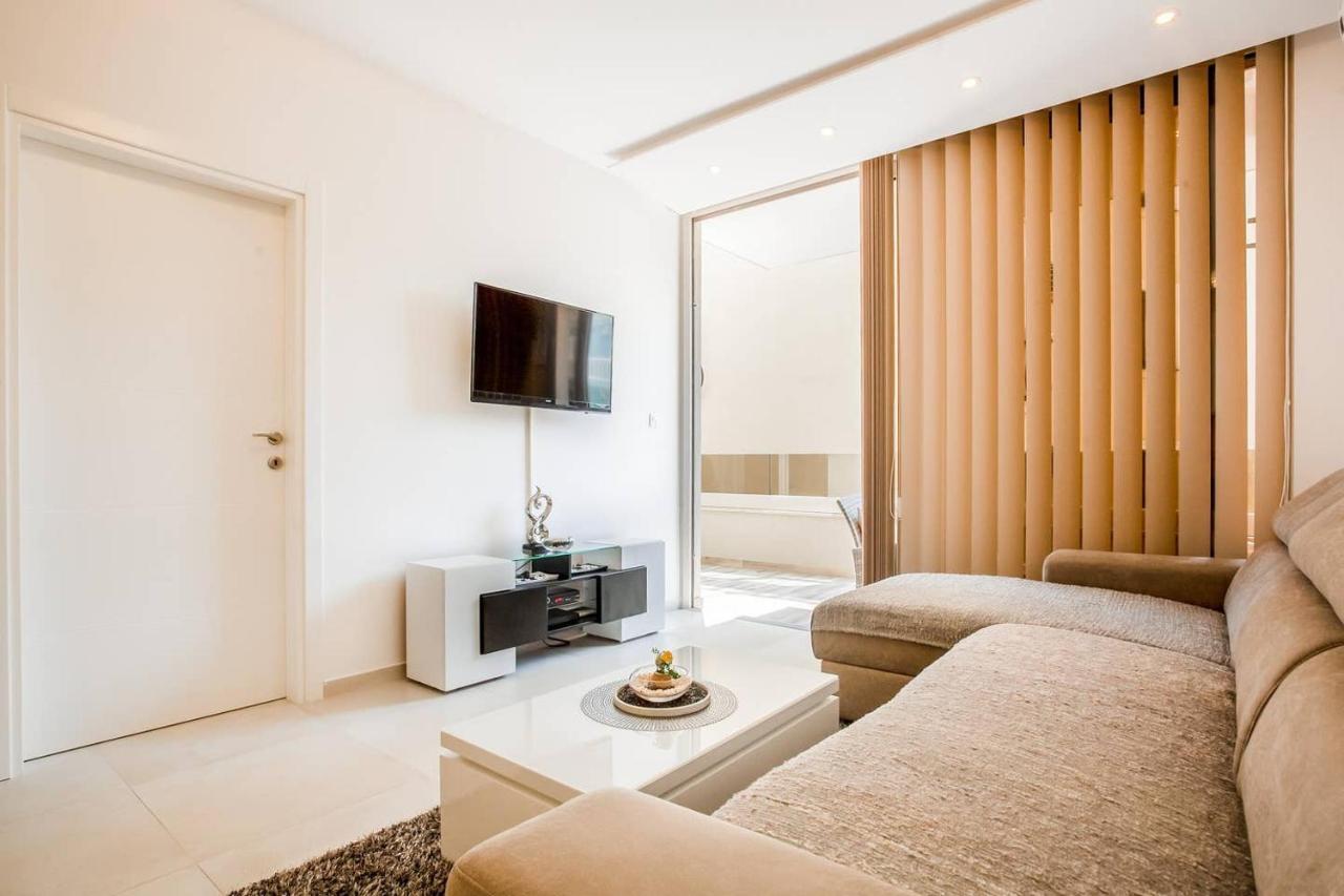 Lux Apartment Teodora Rafailovici Ngoại thất bức ảnh